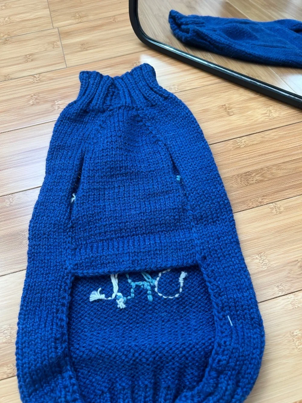 Anthropologie Chilly Dog Après Ski Wool Dog Sweater Small NWT
